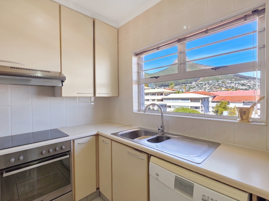 2 Bedroom Property for Sale in Sea Point Western Cape
